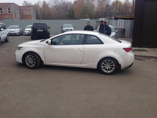 KIA Cerato Koup 1